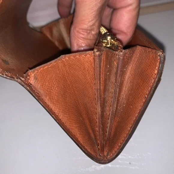 Louis Vuitton Vintage Compact Snap Wallet - Picture 11 of 13
